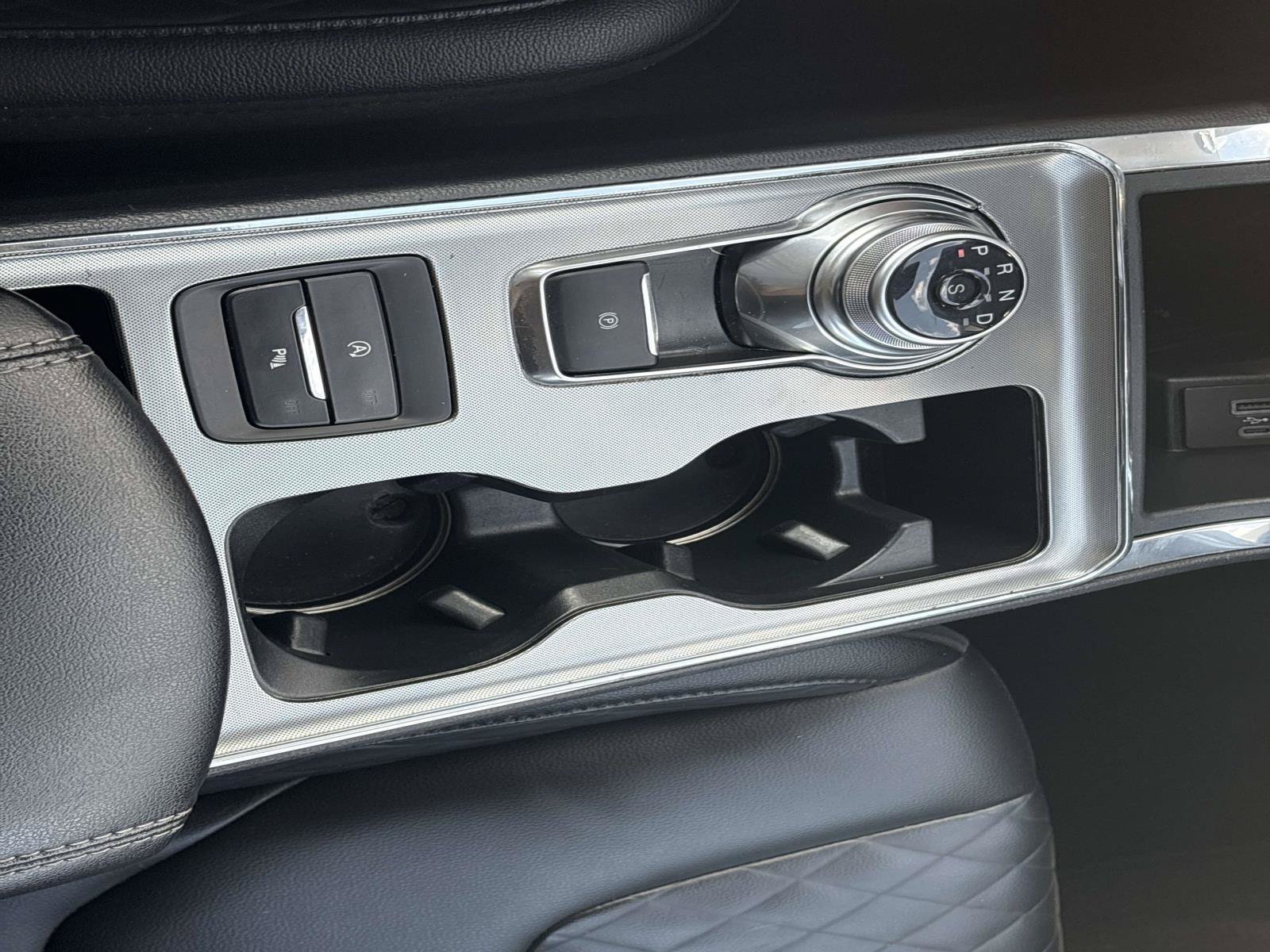 2024 Ford Edge Titanium - Photo 18
