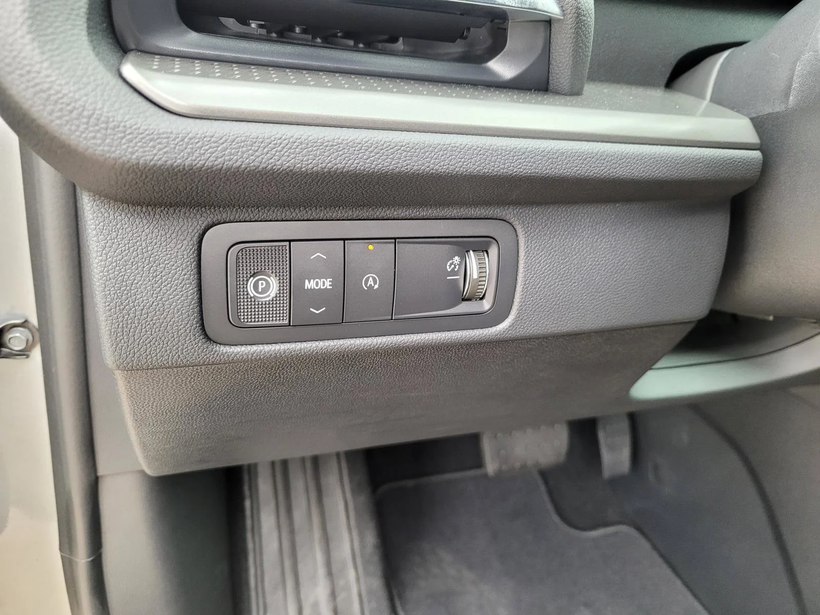 2027 Chevrolet Traverse LT - Photo 18
