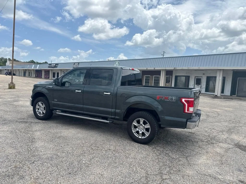 Certified Used 2015 Gray Ford XLT image 10
