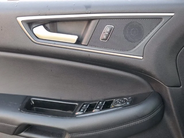 Used 2019 Silver Ford SEL image 29