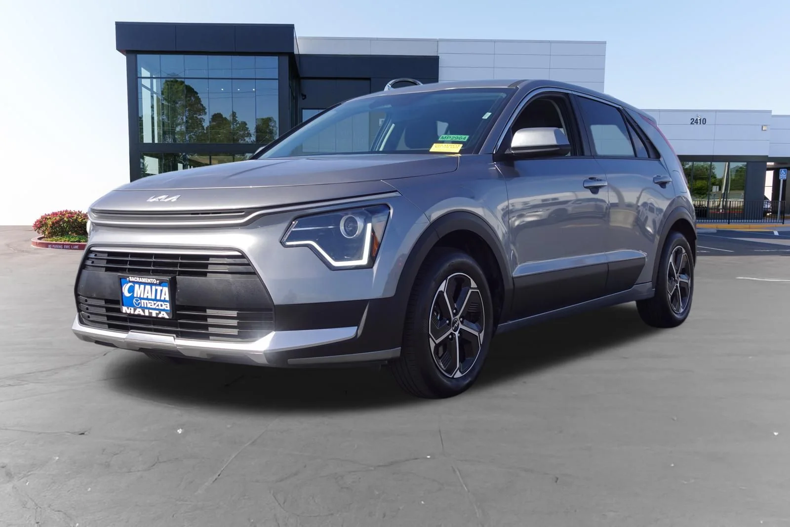Used 2025 Steel Gray Kia LX image 7