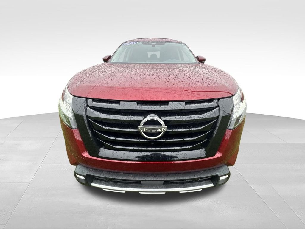 Used 2022 Red Nissan SL image 26