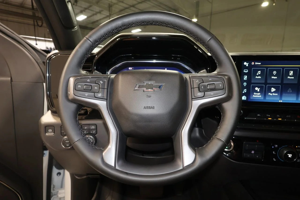 2024 Chevrolet Silverado 1500 ZR2 - Photo 10