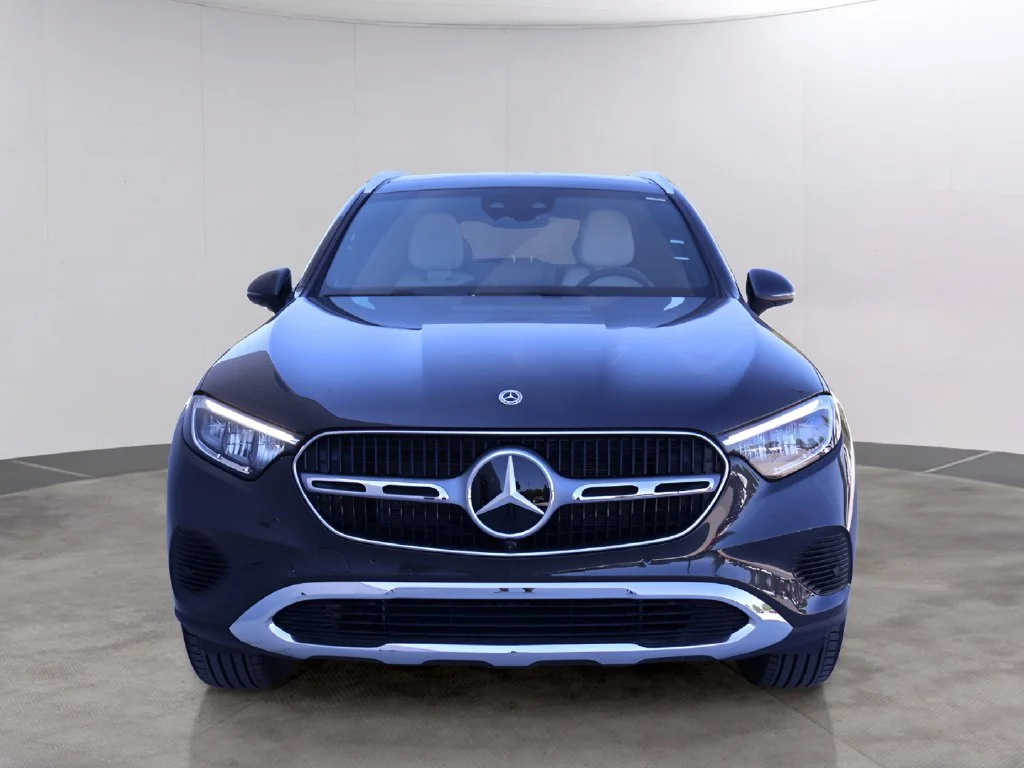 New 2027 Grey831 Mercedes-Benz GLC 300 image 6