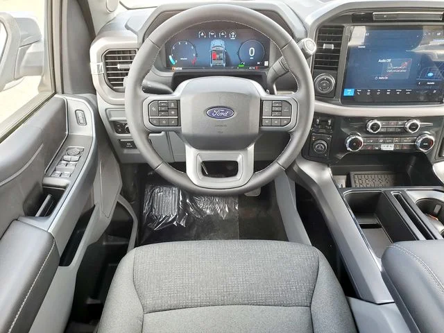 2025 Ford F-150 XLT - Photo 28