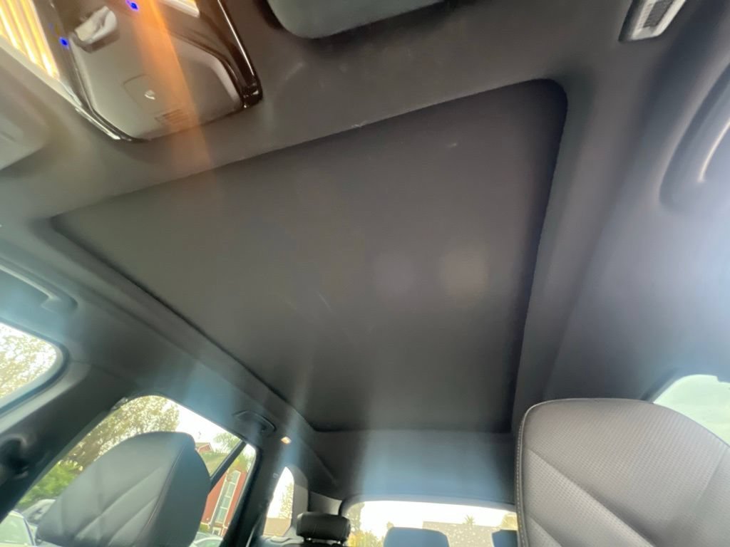 Used 2024 Tanzanite Blue II Metallic BMW sDrive40i image 22