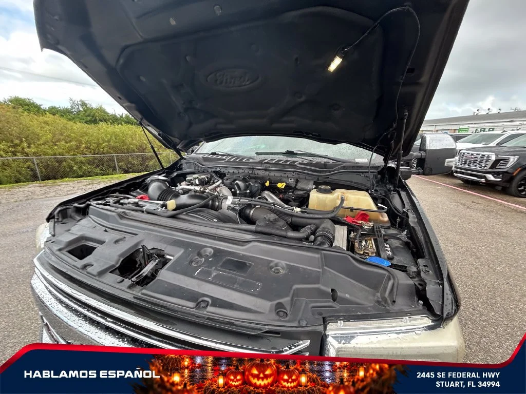 Used 2019  Ford XL image 21