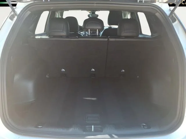 Used 2025  Jeep Limited image 26