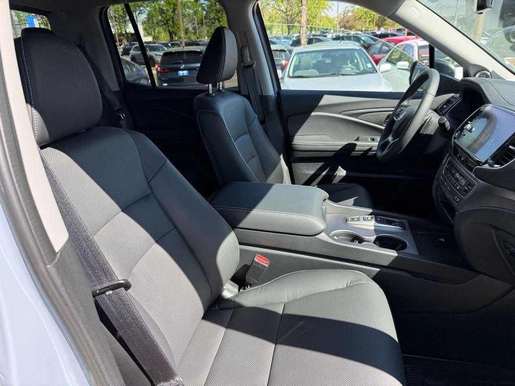 Used 2026  Honda RTL image 19