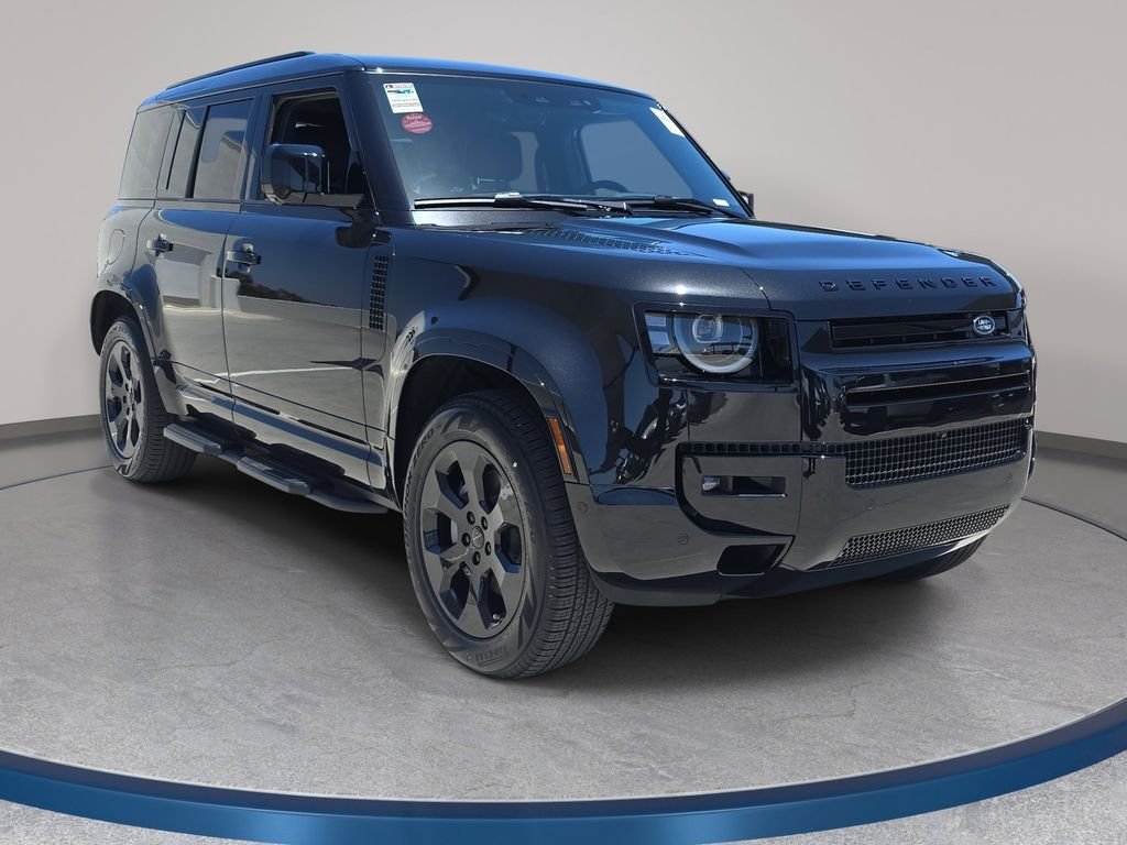 New 2026 Santorini Black Land Rover X-Dynamic SE image 3
