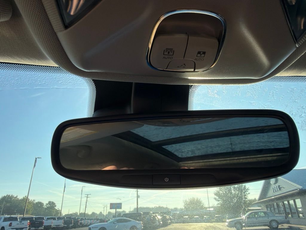 Used 2022 Gray Jeep Limited image 30