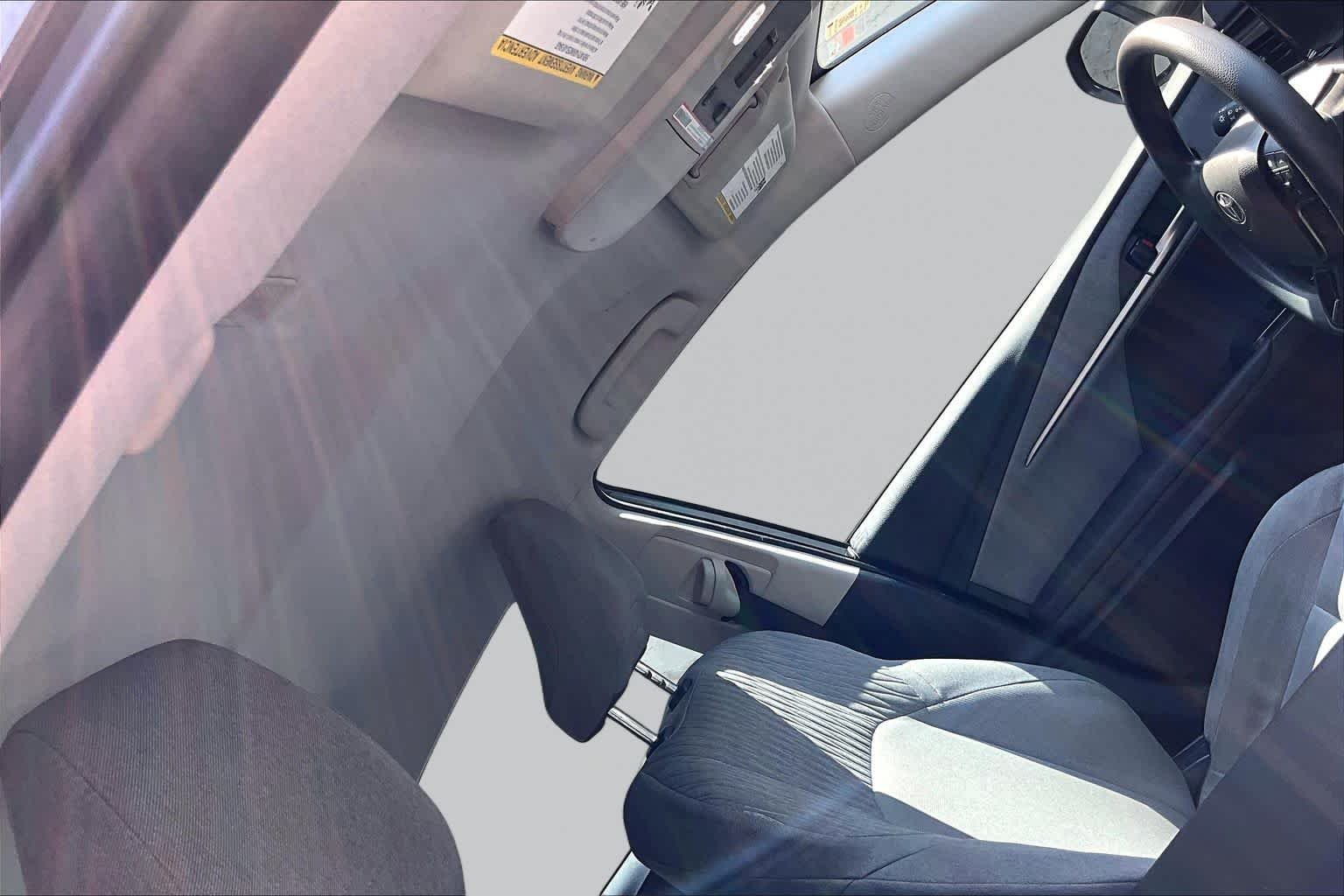 Used 2025 Underground Toyota LE image 14