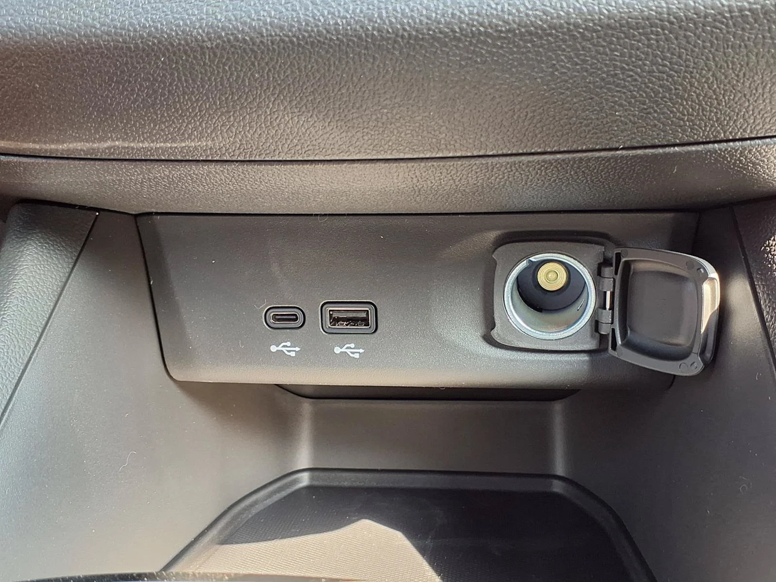 2026 Buick Envista Sport Touring - Photo 6