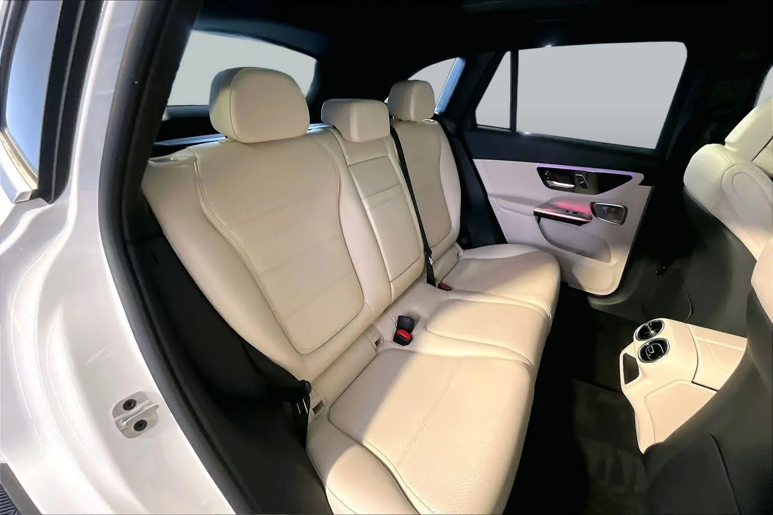 Certified Used 2026 Polar White Mercedes-Benz GLC 300 image 20