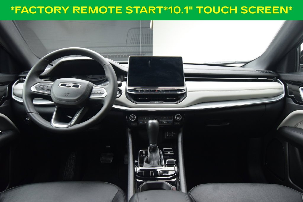 Used 2023 Granite Crystal Metallic Clearcoat Jeep Limited image 3