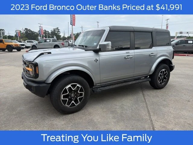 2023 Ford Bronco 4-Door Outer Banks
