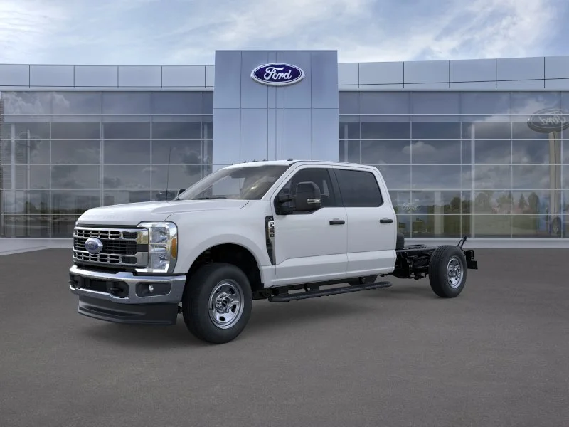 2026 Ford F-350 XL 4x4 Crew Cab 179-In SRW's photo