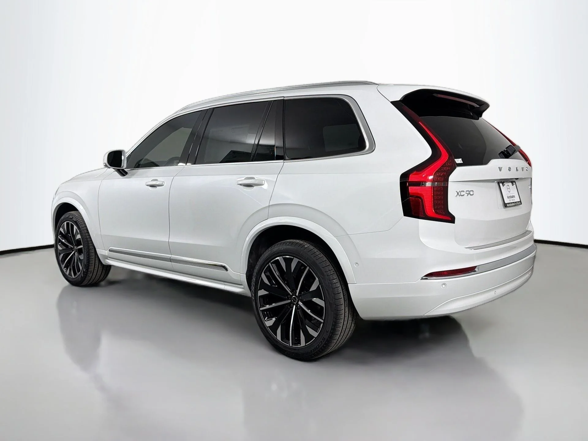 New 2026 Crystal White Volvo Plus image 8