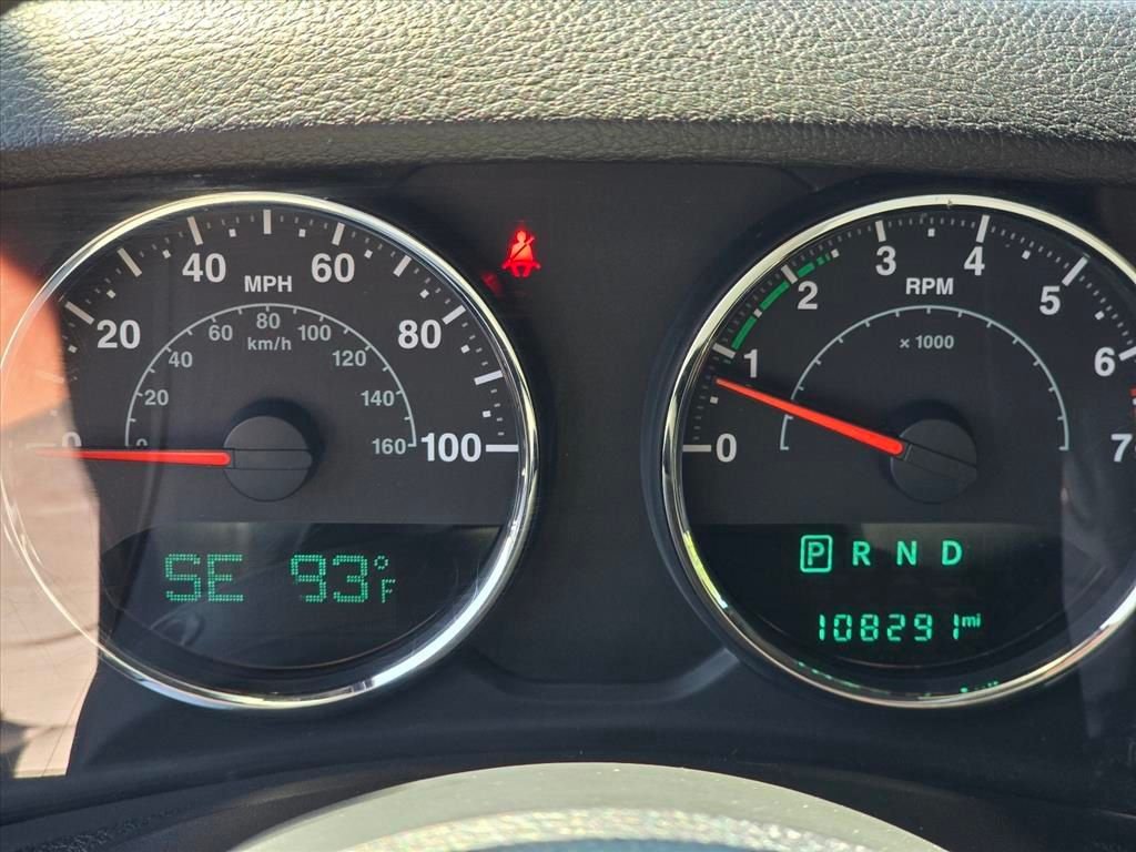 Used 2015 Silver Jeep Sport image 5