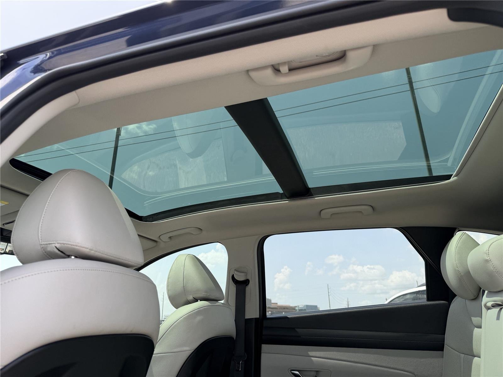Used 2025 Atlantis Blue Hyundai Limited image 18