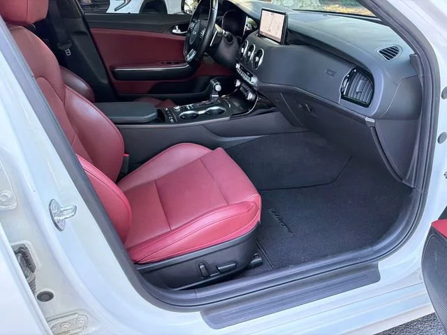 Used 2023 White Kia GT-Line image 13