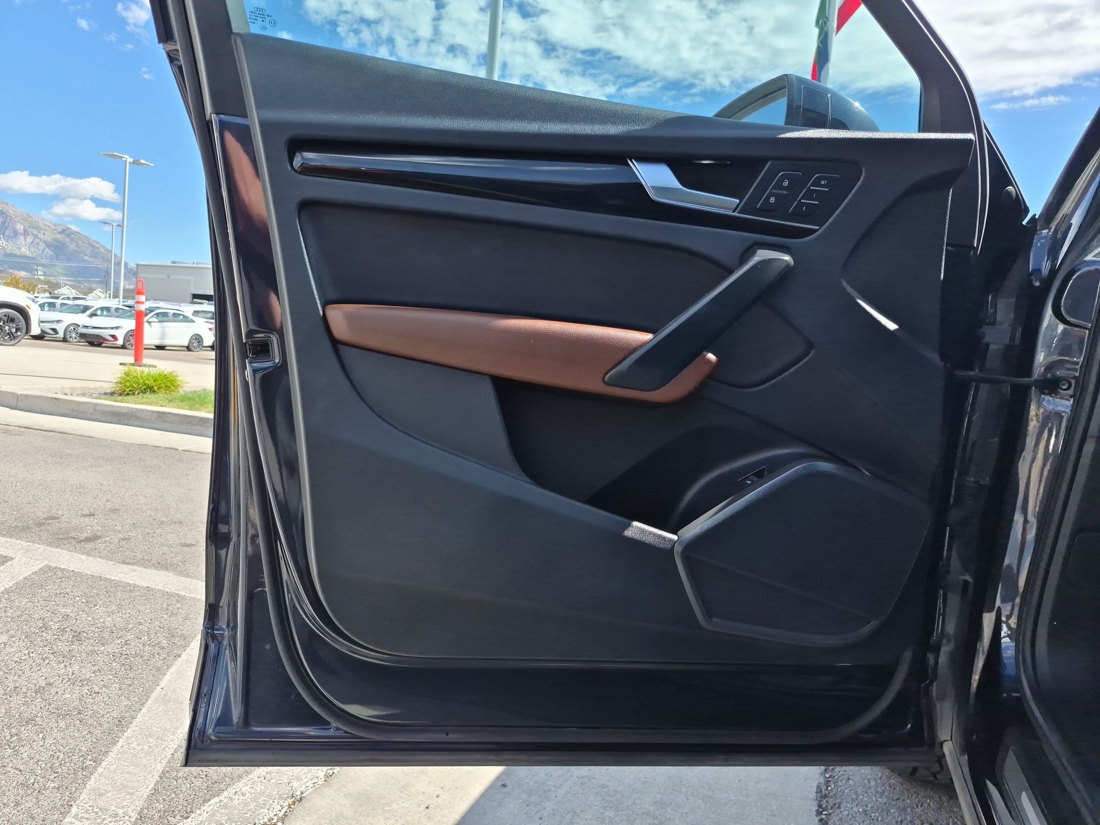 Used 2018 Moonlight Blue Audi Premium Plus image 11