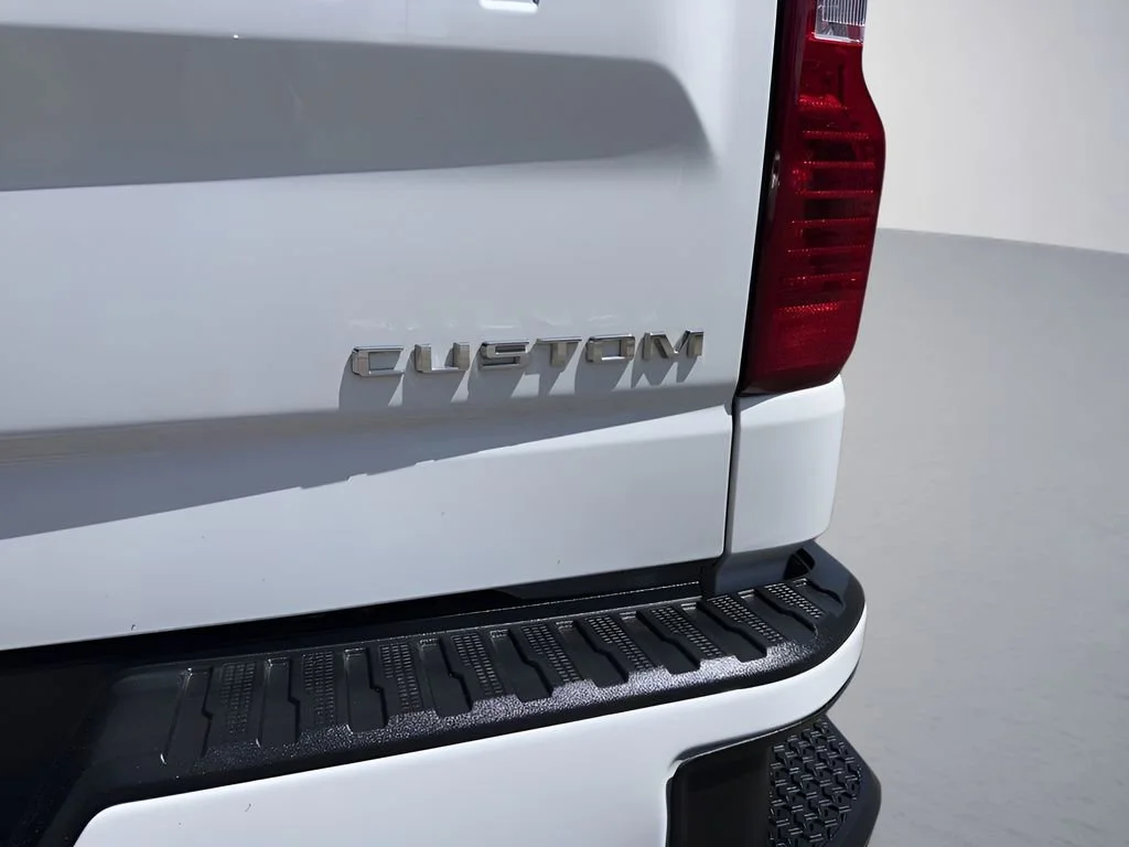Used 2024 Summit White Chevrolet Custom image 32