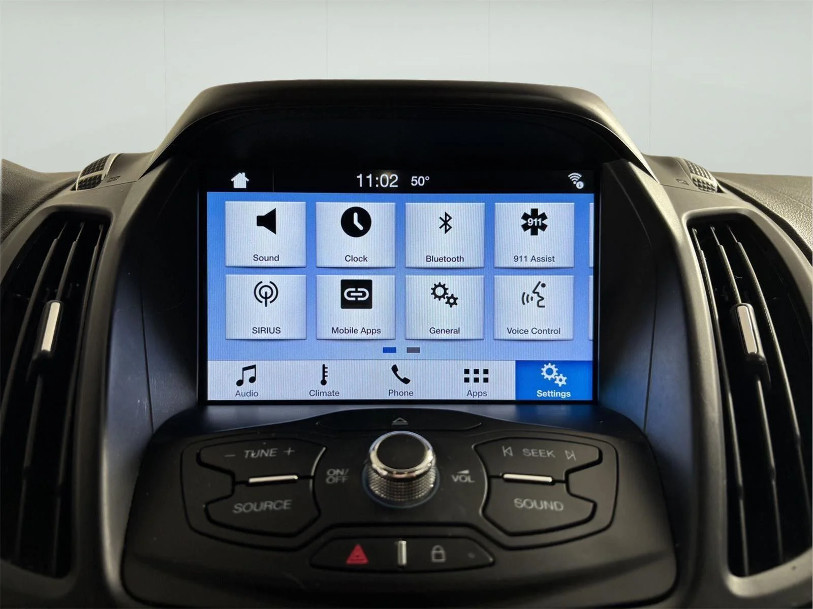 Used 2016 Shadow Black Ford SE image 40