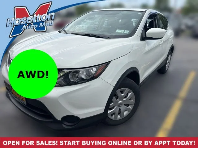 2017 Nissan Rogue Sport S AWD's photo
