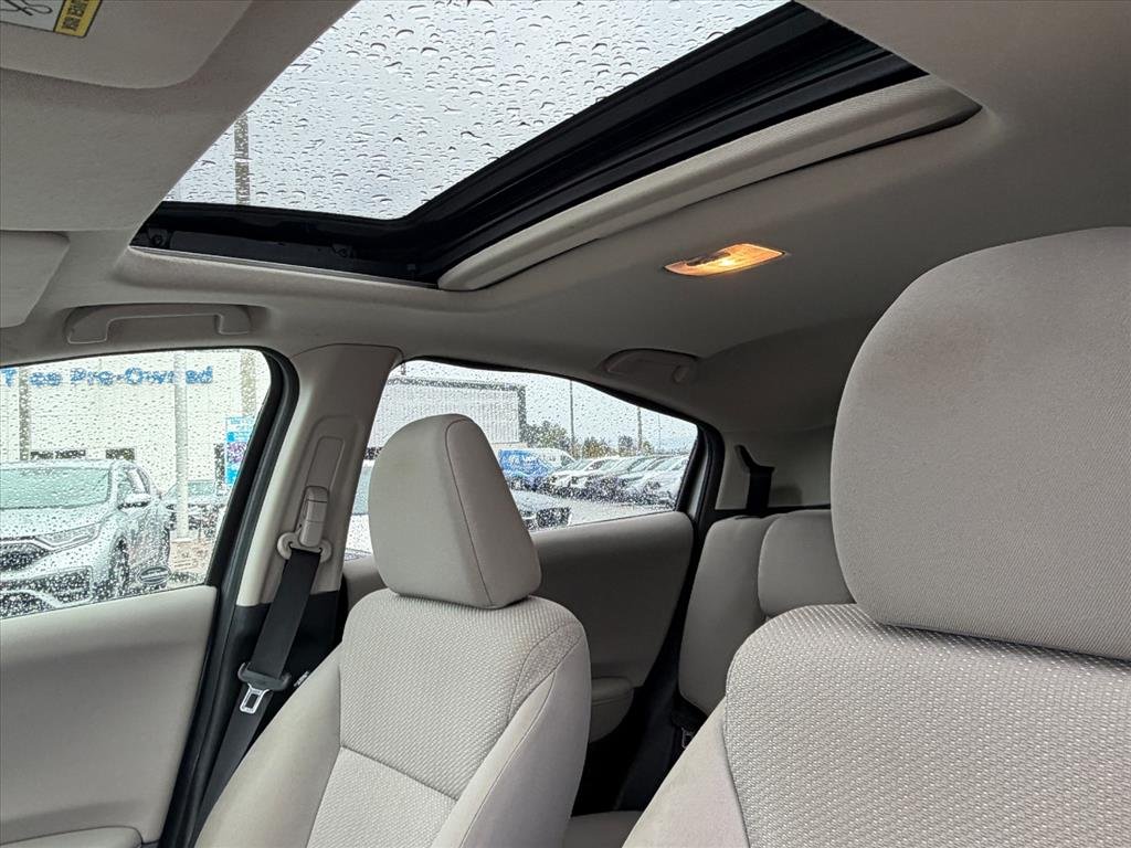 Used 2018 Lunar Silver Metallic Honda EX image 9
