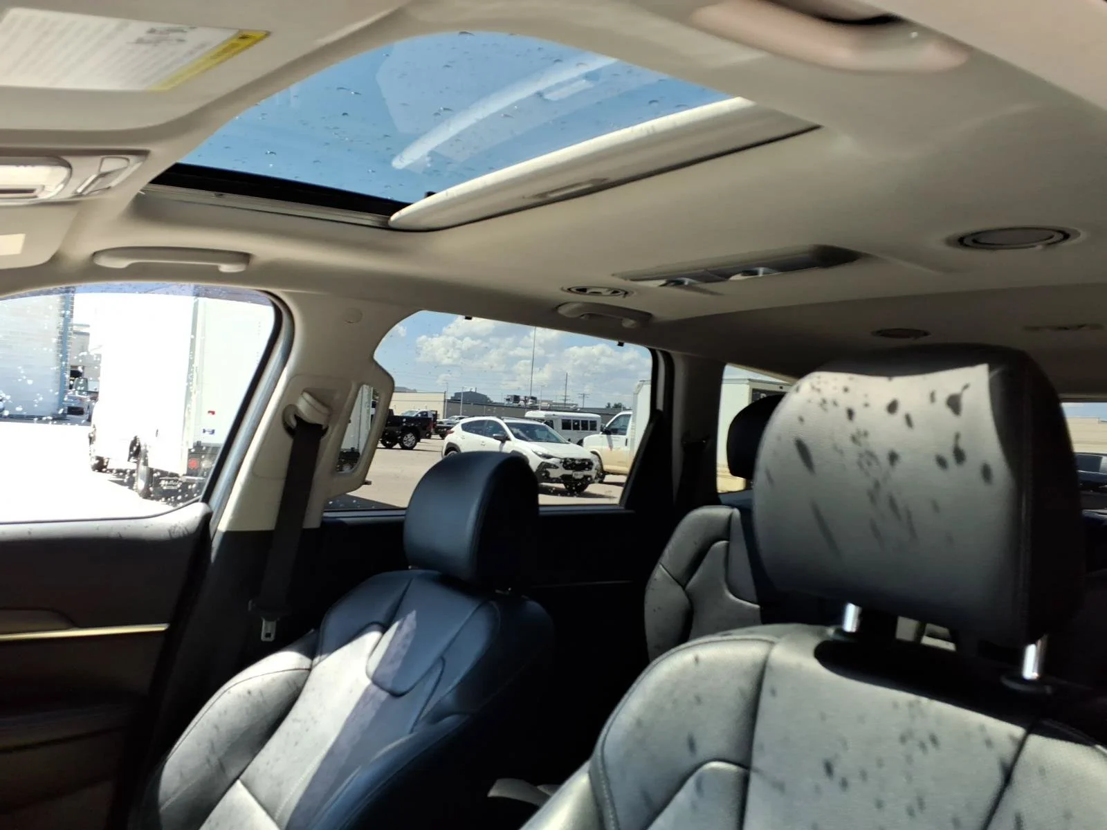 Used 2021 Glacial White Pearl Kia EX image 28