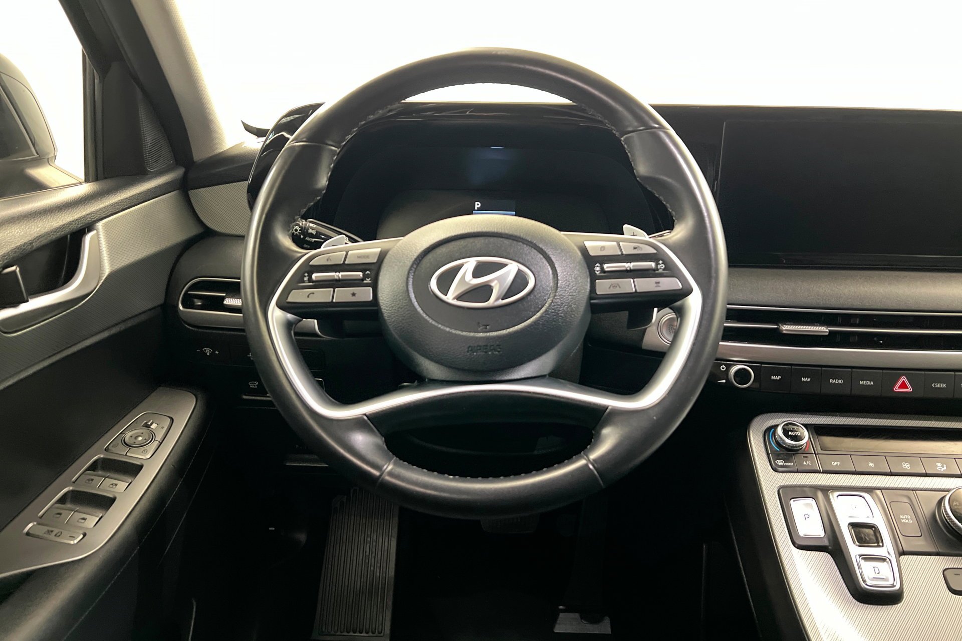 Used 2023 Abyss Black Pearl Hyundai XRT image 13