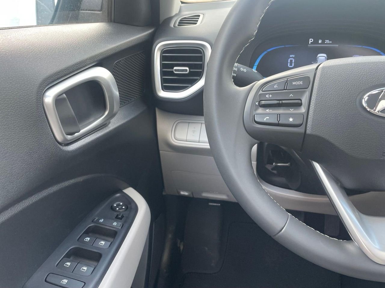 New 2026 Silver Hyundai SEL image 18