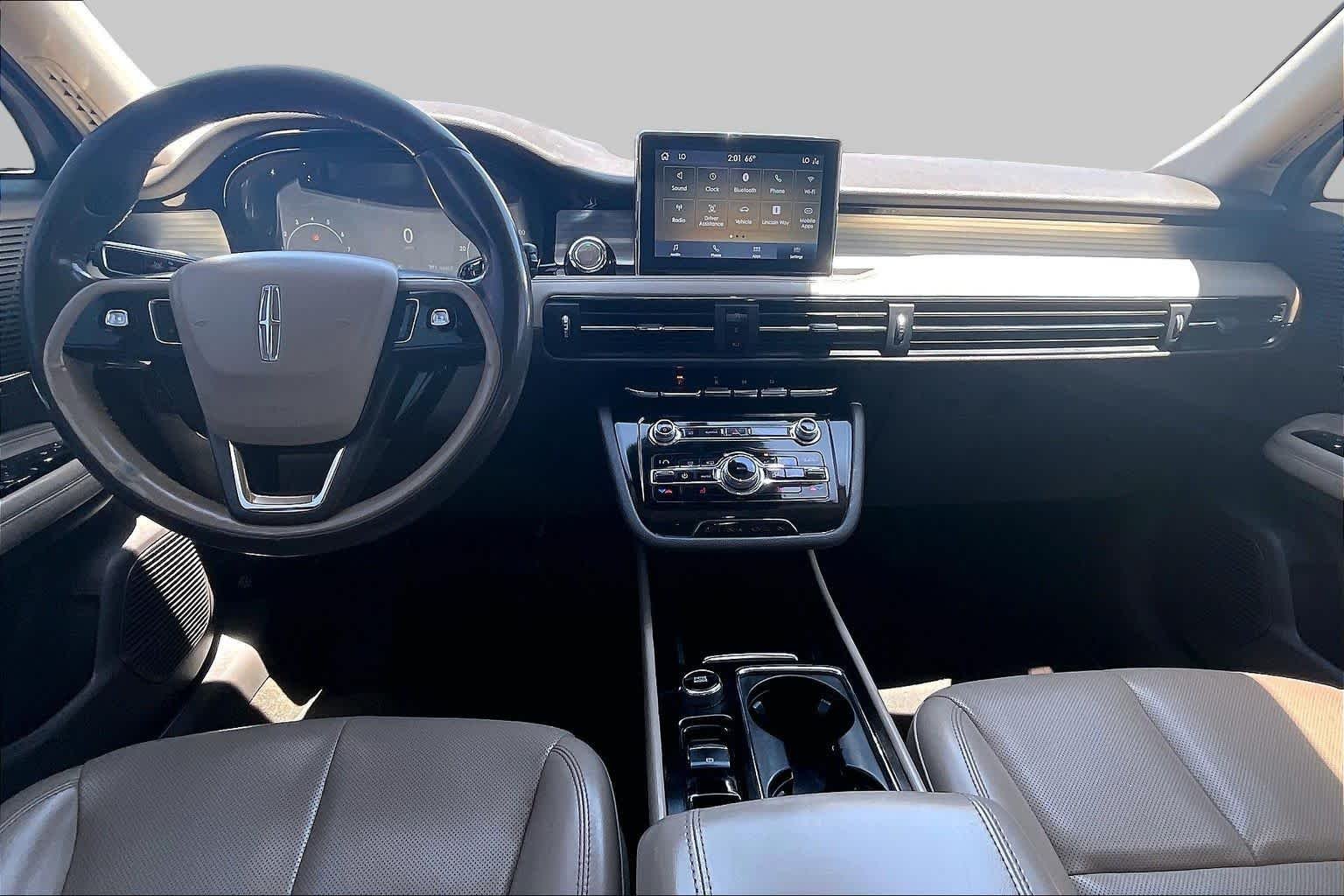 Used 2020 Iced Mocha Lincoln Standard image 14