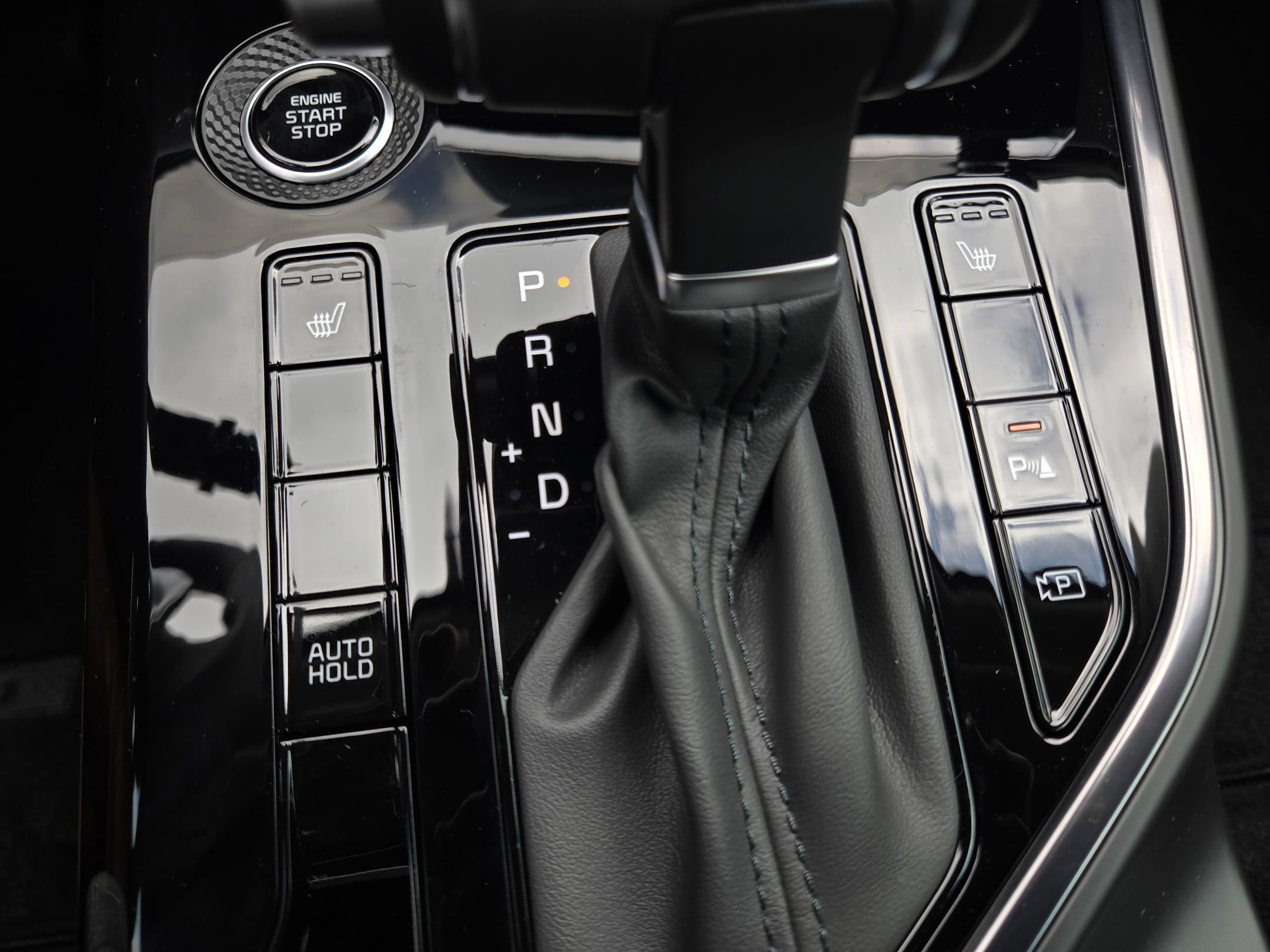 New 2026 Snow White Pearl Kia EX image 33
