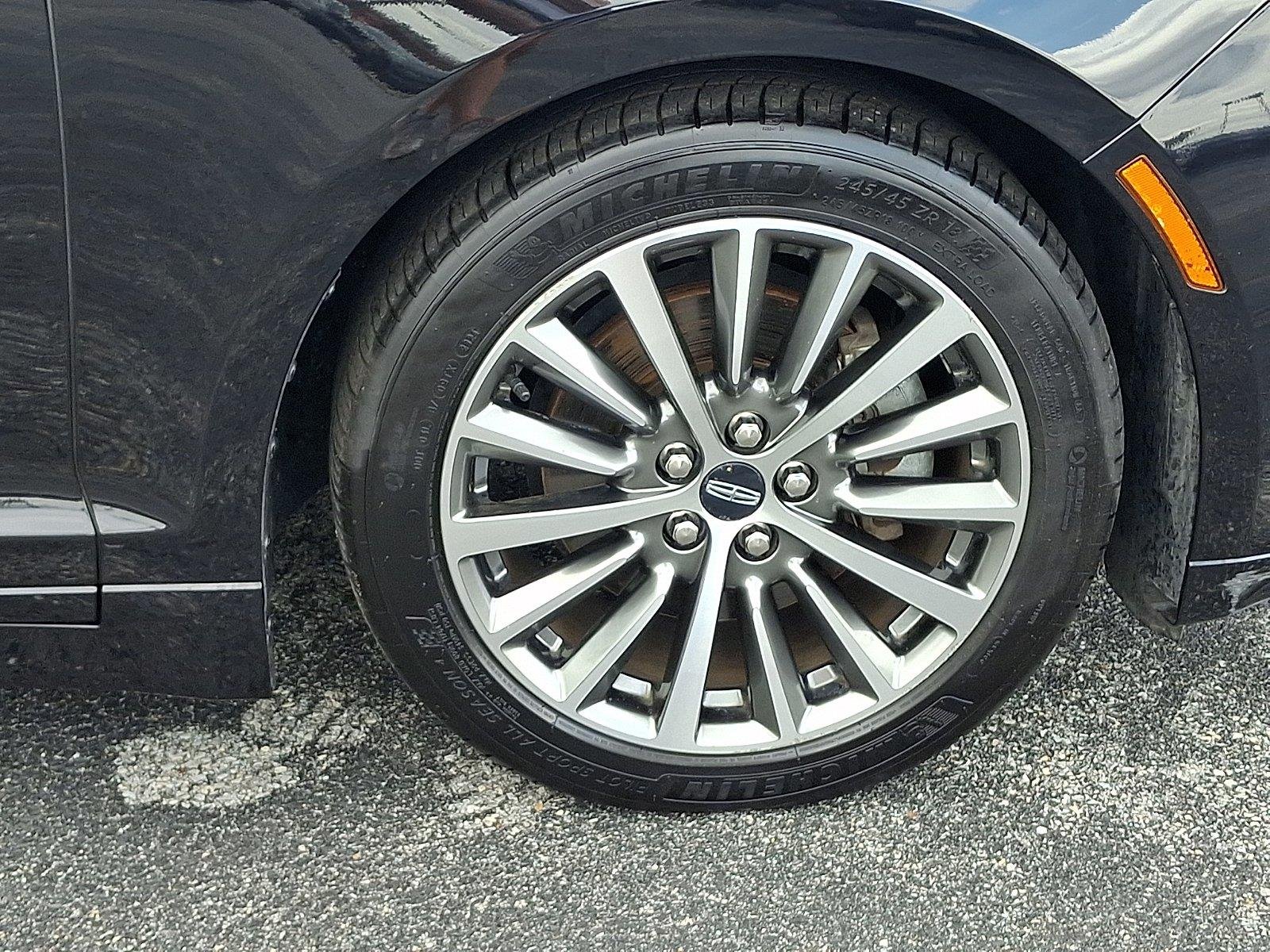 Used 2020 Infinite Black Metallic Lincoln Standard image 8