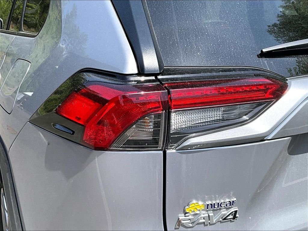 Used 2023 Silver Toyota XLE image 27
