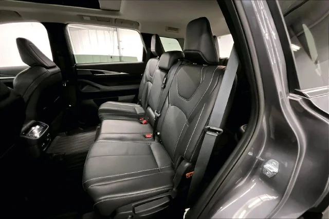 Used 2022 Graphite Shadow INFINITI LUXE image 25