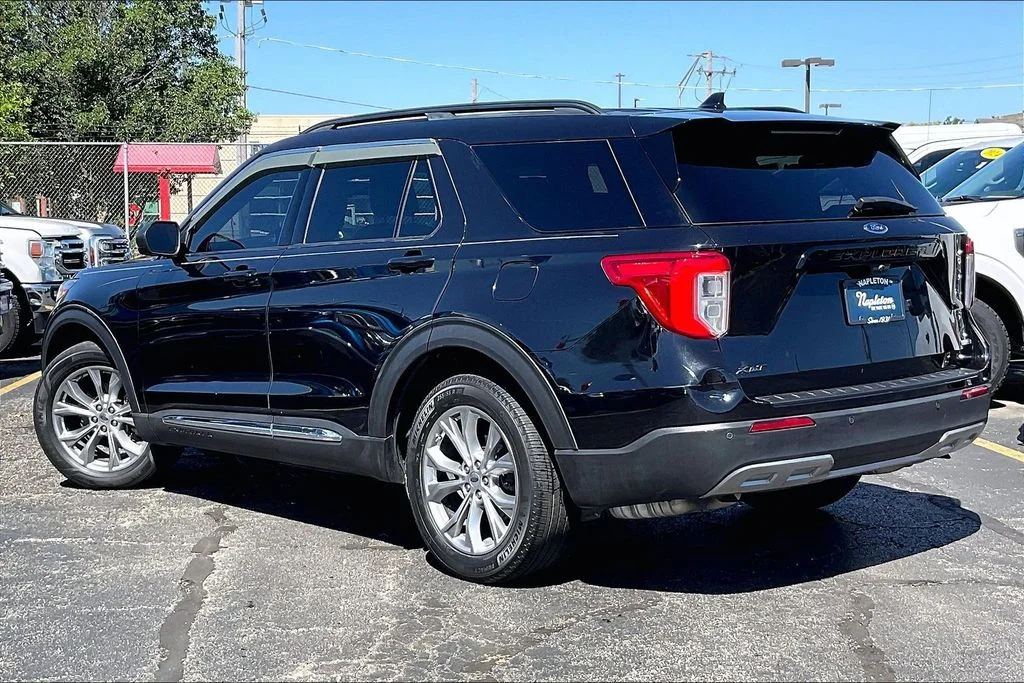 Certified Used 2020 Black Metallic Ford XLT image 10