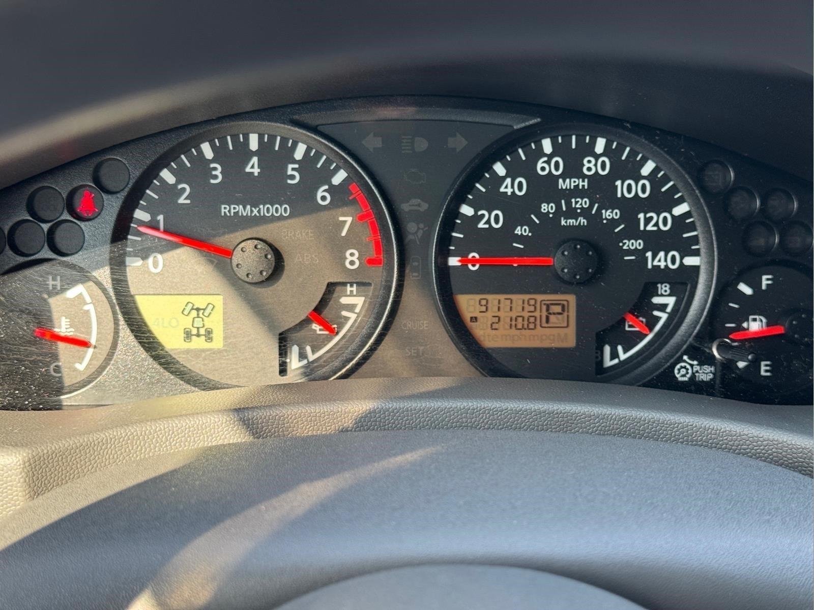 Used 2018 Magnetic Black Nissan SV V6 image 21