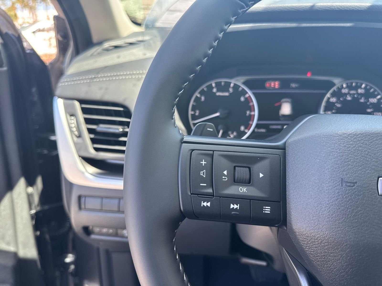 New 2026 Nissan Rogue SV 4D Sport Utility