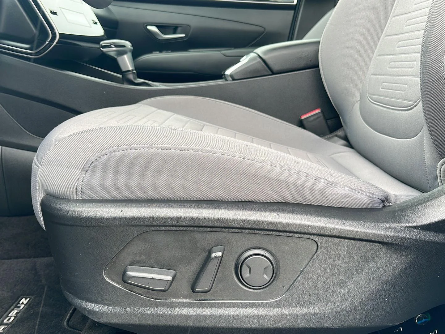 Used 2024 Blue Stone Hyundai SEL image 24