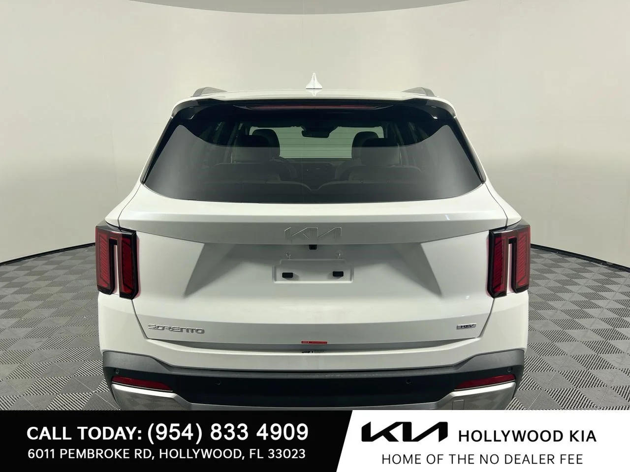 New 2026 Snow White Pearl Kia  image 5