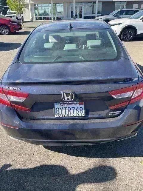 Used 2019  Honda Touring image 3