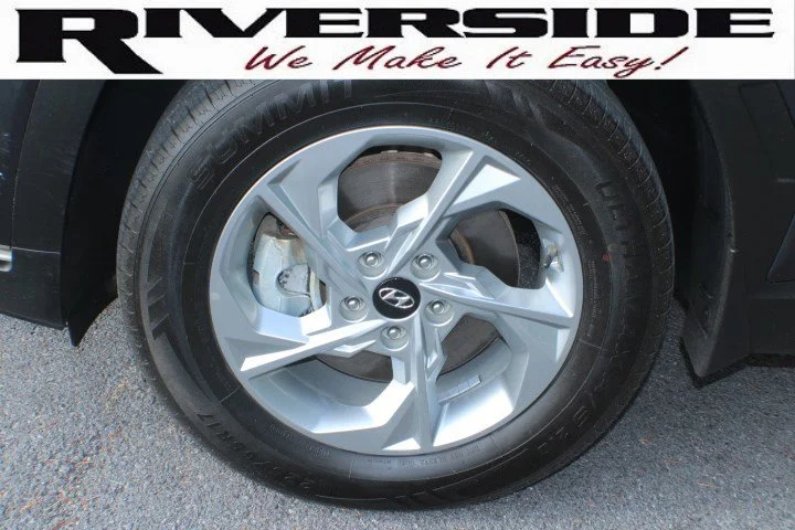 Used 2024 Dark Gray Metallic Hyundai SEL image 5