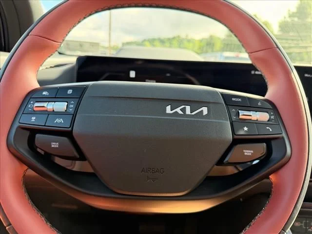 Used 2026 Black Kia SX-Prestige image 14