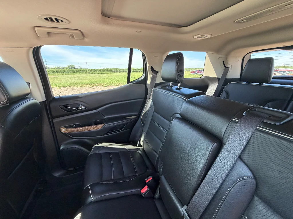 Used 2019 Ebony Twilight Metallic GMC Denali image 12