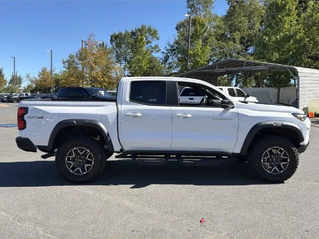 Used 2025 White Chevrolet ZR2 image 13