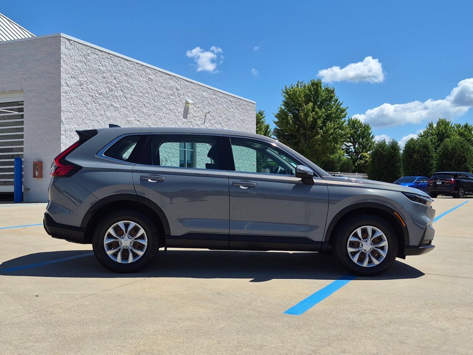 Certified Used 2023 Urban Gray Pearl Honda LX AWD image 6