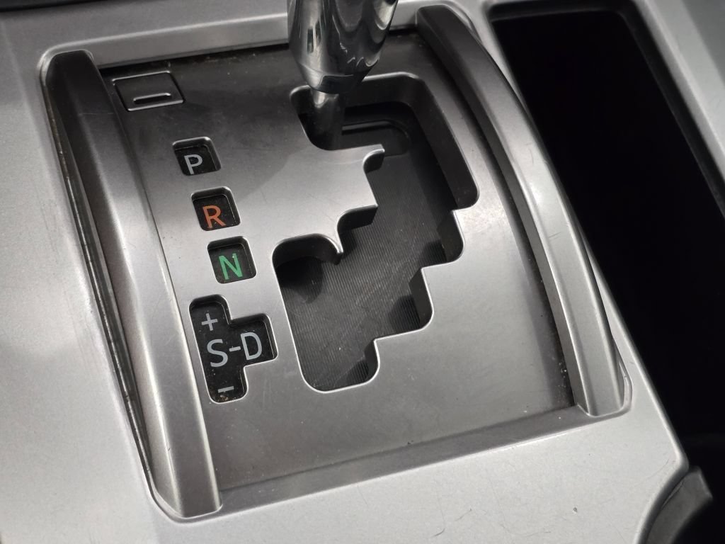 Used 2022 Classic Silver Metallic Toyota SR5 image 19